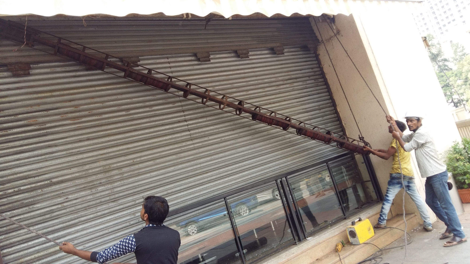 Rolling Shutter AMC Contract